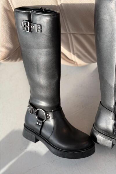 I Love Shoes حذاء نسائي يومي من نيلكس بسحاب وإكسسوارات بإبزيم أسود