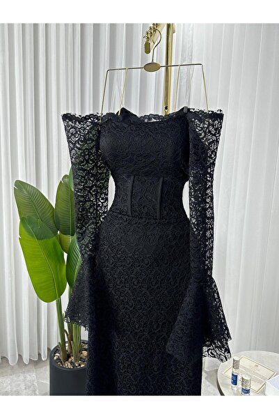 Heidi black lace dress