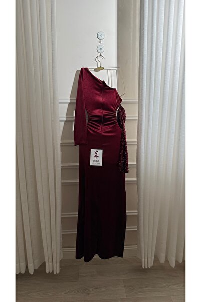 Onila Winter dress with velvet sleeves