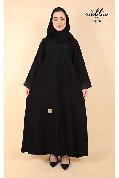Stylish Kuwaiti abaya in black with buttons