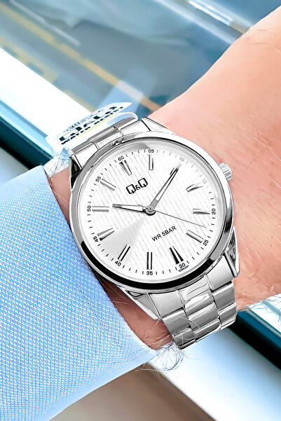 Q&Q Original Quartz Men's Wristwatch Silver Color Steel Band 5 Atm Water Resistant -Gift Bracelet Qqe2001C5