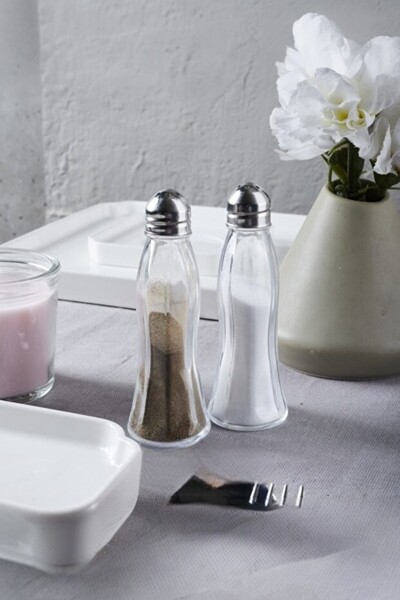 safestore Salty Cam 2-Piece Salt Shaker 45ml Glass Body with Stainless Steel Lid 2-Piece Salt Shaker / Pepper Shaker