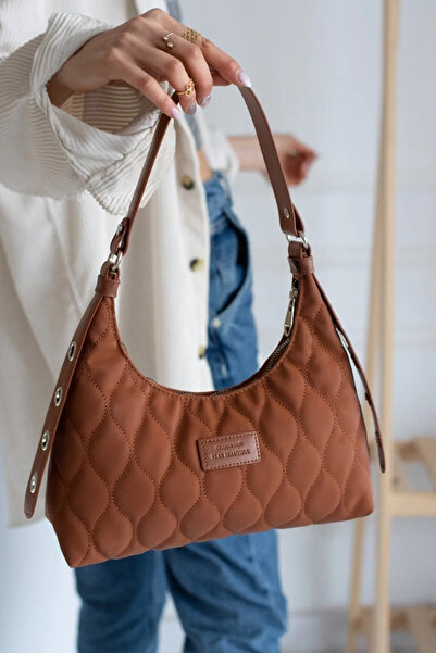 Glowfit Shine Your Shape Kadın Taba Kapitone Desenli Baget Omuz Çantası, Günl...