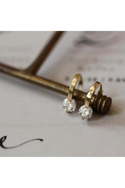 DENİZ Zirkon Taşlı Minimal Çelik Küpe
