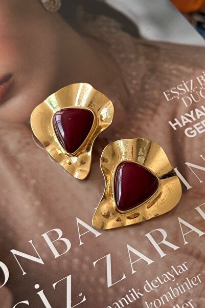 Trendy Butik Burgundy colored gold plate earrings