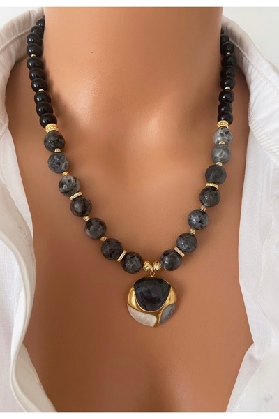 TARZ-I TAKI Natural Stone Black Gray Onyx Stone Special Non-Tarnish Steel Pendant Women's Special Day Gift for Loved Ones