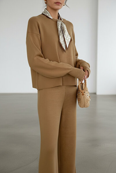 NEWCO Scarf, Biscuit Collar, Wide Leg, Two-Piece Knitwear Set