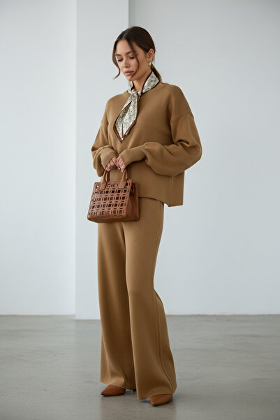 NEWCO Scarf, Biscuit Collar, Wide Leg, Two-Piece Knitwear Set