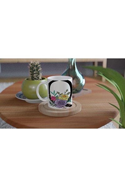 Wisdom Rain Letter Q Letter Mug with Flower Motif