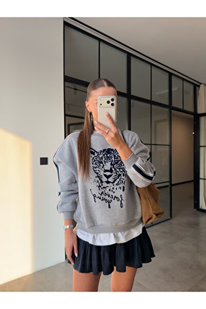 BB Bensu Buyruk KAPLAN BASKILI T-SHİRT DETAYLI ŞARDONLU SWEATSHİRT