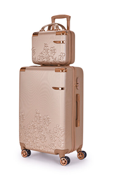 LİMRA A large travel bag set consisting of 6 luggage bags of various sizes, made of strong and durable material.