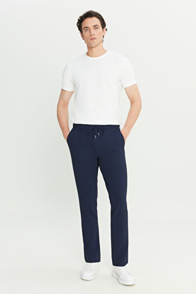 ALTINYILDIZ CLASSICS Ανδρικό παντελόνι ταξιδιού casual με μοτίβο γκοφρέ σε μπλε ναυτικό χρώμα εφαρμοστό με πλαϊνές τσέπες που δένονται στη μέση
