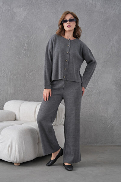 Park Karon Women's Crew Neck Button Closure Ribbed Knit Jacket Pants Two-Piece Knitwear Set