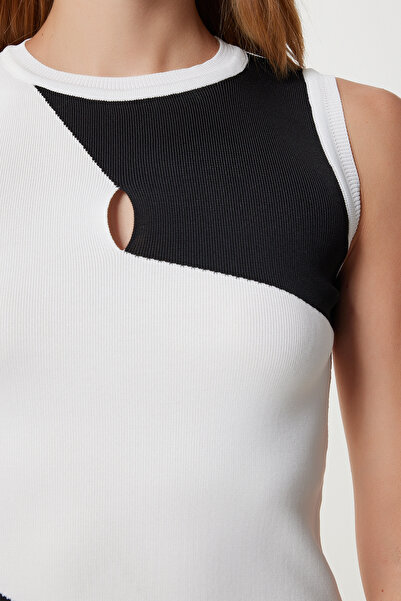 Lovelyİstanbul Contrast Color Stretchy Knit Blouse Lyy0102 White Black