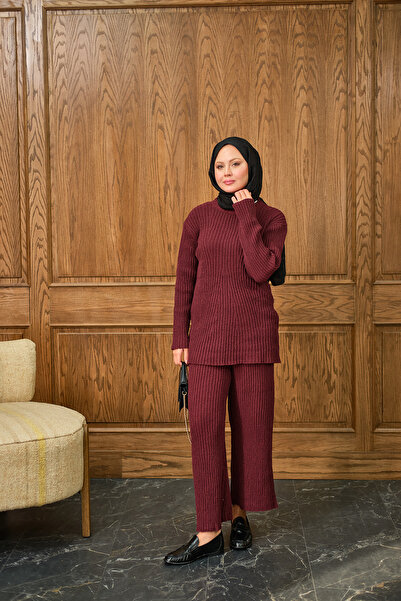 LOCCO Women's Crew Neck Knitwear Suit Claret Red