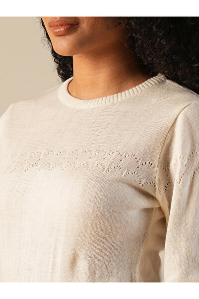 Globus By Styli Women Off White Ribbed Sweater