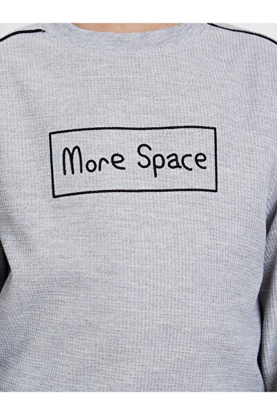 Styli Slogan Print Round Neck Sweatshirt