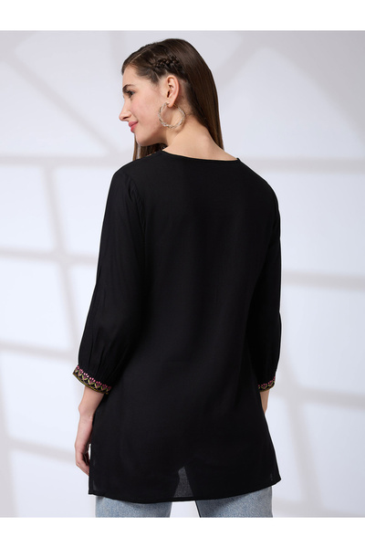 Globus By Styli Floral Embroidered Yoke Fusion Tunic