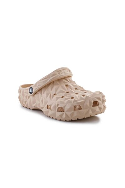Crocs Classic Geometric Clog