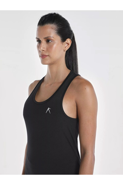 Wizard By Styli Women Black Vent Wizardry Solid Racerback Tank Top