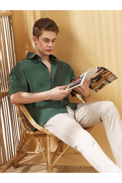 Dennis Lingo By Styli Men Green Spread Collar Casual Shirt