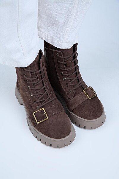 Manijero (Mihri) Γυναικείες μπότες καφέ από γνήσιο δέρμα με κορδόνια με φερμουάρ εσωτερικά και αγκράφα στο επάνω μέρος