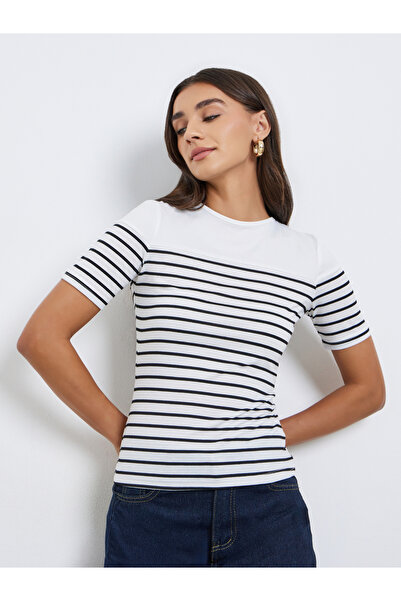 Styli بلوزة مخططة برقبة دائرية وتفاصيل عقدة خلفية