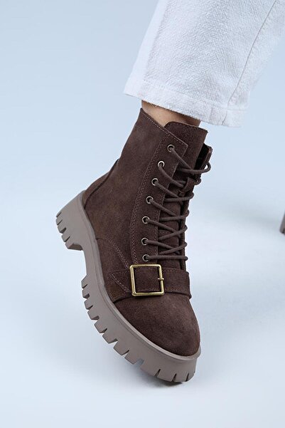 Manijero (Mihri) Γυναικείες μπότες καφέ από γνήσιο δέρμα με κορδόνια με φερμουάρ εσωτερικά και αγκράφα στο επάνω μέρος