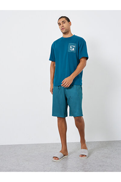 Styli Men Teal Checked Relaxed Fit T-Shirt and Shorts Set