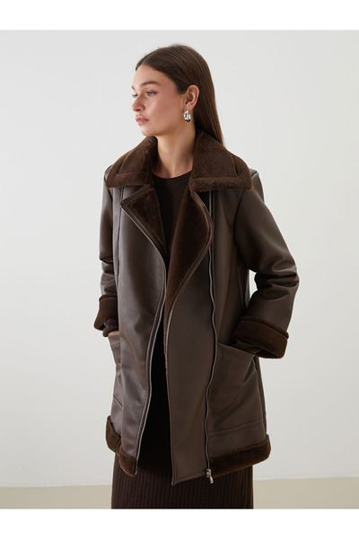 LC Waikiki Γυναικείο παλτό εφέ δέρματος με γιακά από γούνα σε καφέ χρώμα