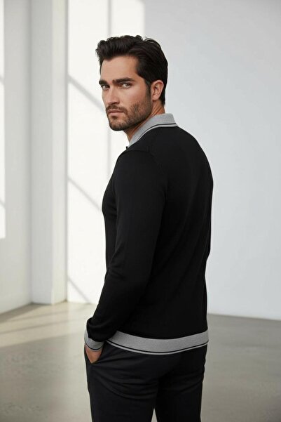 Sarar Πουλόβερ με λαιμόκοψη πόλο με μαύρο πλεκτό πουλόβερ