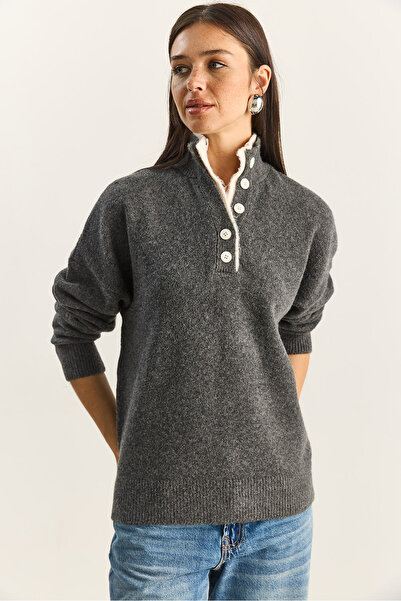 Bianco Lucci Women's 2-Patch Button Detailed Knitwear Sweater Tk251023 60284092