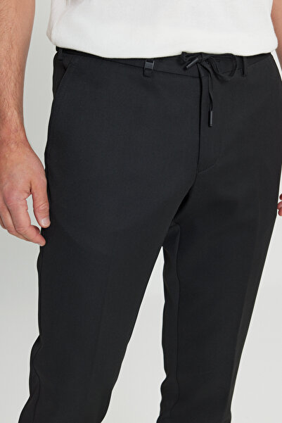 ALTINYILDIZ CLASSICS Ανδρικό μαύρο παντελόνι εφαρμοστό με λεπτή εφαρμογή με δεμένη μέση και πλαϊνές τσέπες