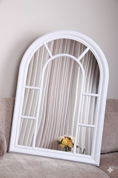 Generic Elegant mirror with a luxurious frame, 100 x 70 cm