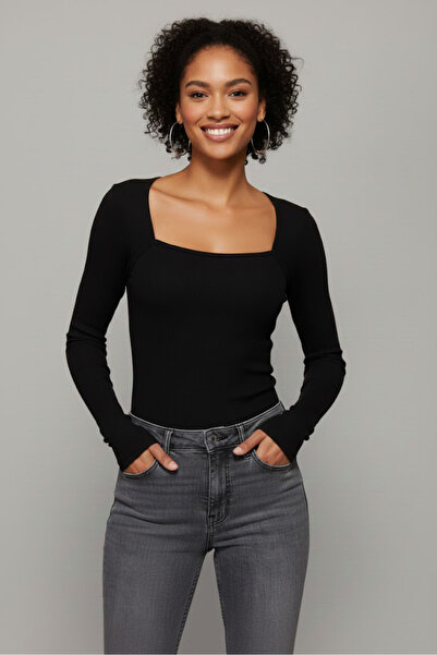 Sienza Women's Black Square Collar Blouse