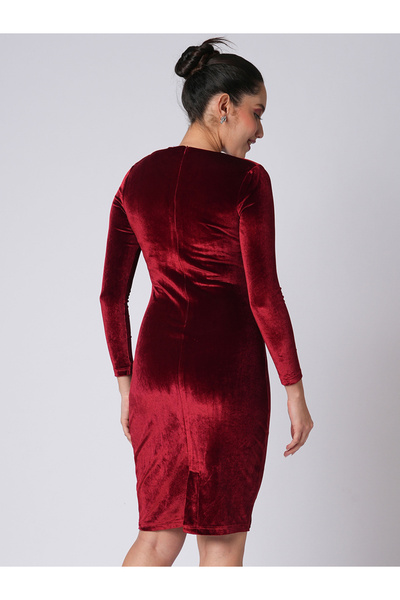 Globus By Styli Maroon Velvet Look Cut-Out Detail Knee Length Dress