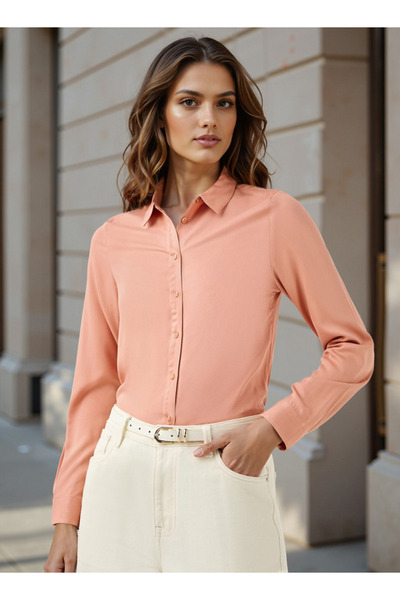 FAV قميص فيسكوز بقصّة عادية مع ياقة وأكمام طويلة