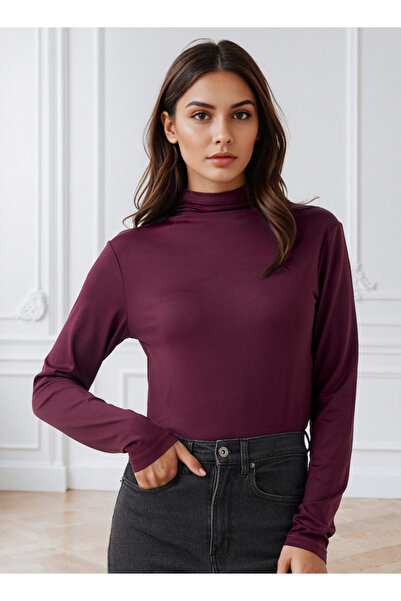 FAV Regular Fit T-shirt with High Neck