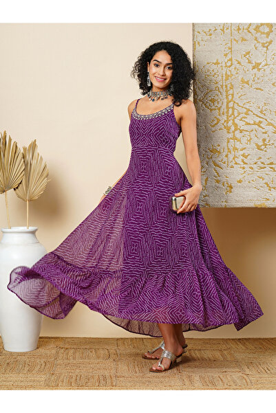 Globus By Styli فستان ماكسي بطبعة باندهاني واسع الأرجل وربطة خلفية