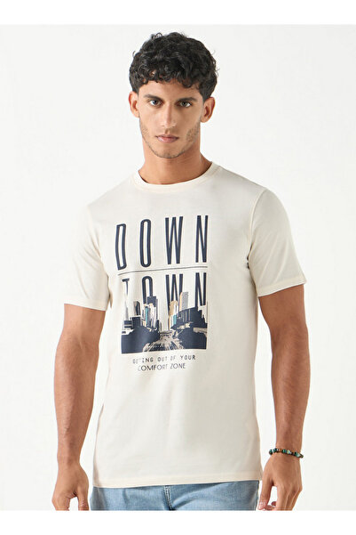 FAV Graphic Print Crew Neck T-shirt with Short Sleeves