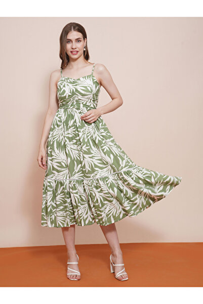 Globus By Styli Green Sweetheart Neck Strappy Midi Dress