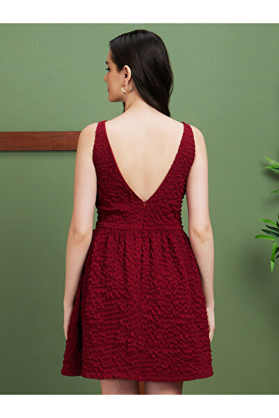 Globus By Styli Women Red Textured V-Back Mini Dress