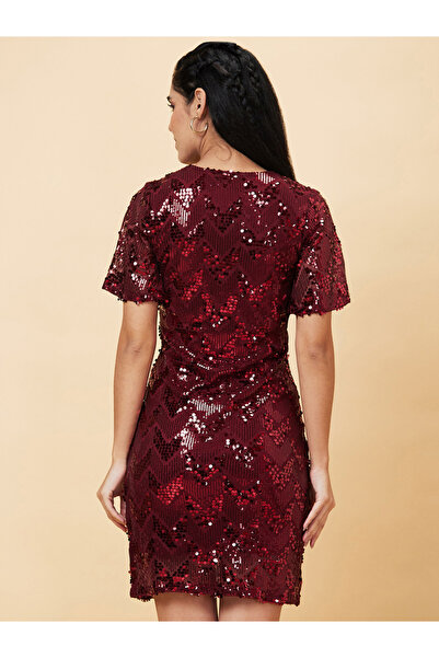 Globus By Styli Maroon Embellished Sequined Sheath Mini Dress