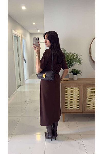 BİRCANÇİL Φόρεμα Jora καφέ με λεπτομέρεια με ζώνη με ζιβάγκο