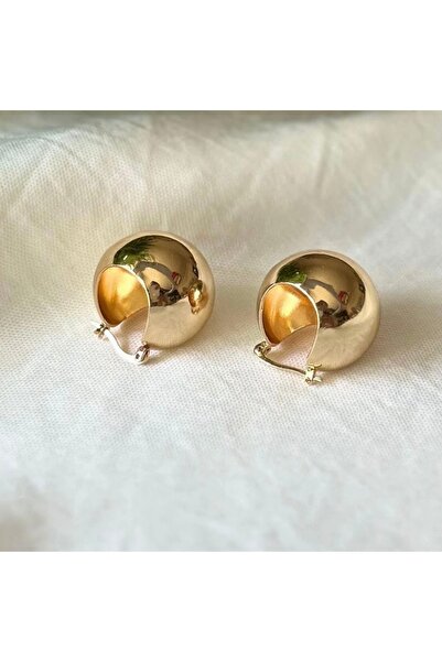 Twinssis Accessories أقراط ذهبية من ماركة مانج تومبول