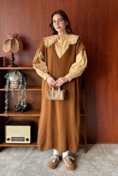 Ceylan Otantik Camel Knitwear V-Neck Jile & Cream Ruffle Collar Crop Shirt Set