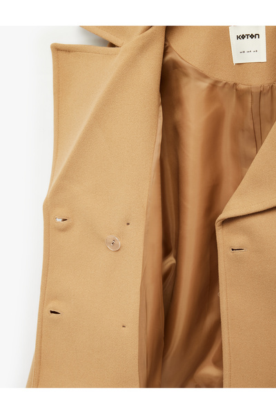 Koton Късо палто с кашмирени копчета, джобове и дълги ръкави