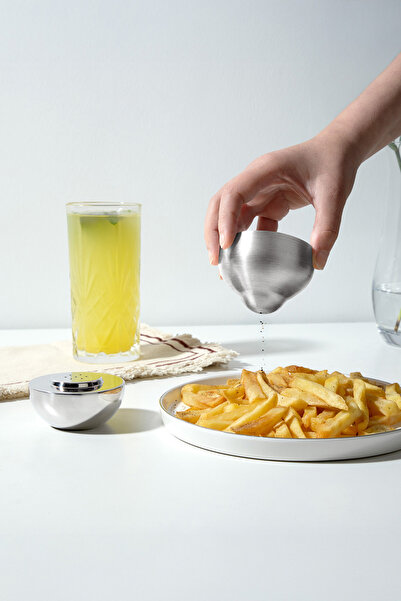 Nehir Elvis 2-Piece Stainless Steel Salt and Pepper Shaker Set