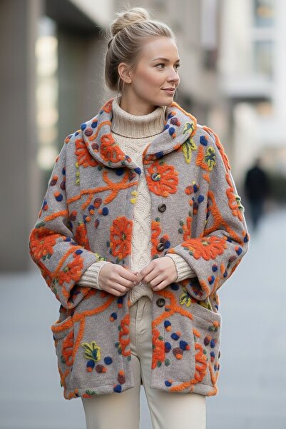 Chiccy Ιταλικό μπεζ μακρυμάνικο μπουφάν με μοτίβο με κουμπιά και τσέπες casual από ύφασμα τσόχα O oversized υφαντό μπουφάν 80 80