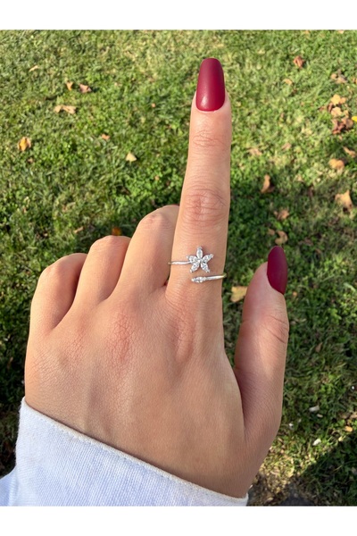 Eylülün Takısı Women's Silver Color Elegant Flower Stone Ring